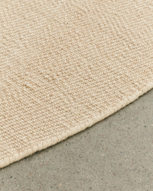 FOUND RUG 06
