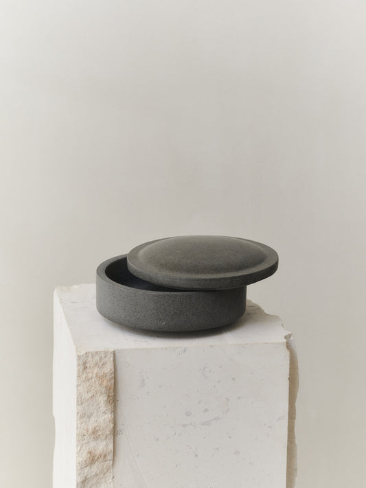 GALLERY OBJECT JAR 06
