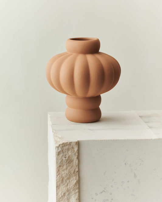 BALLOON VASE 02 SANDED OCKER
