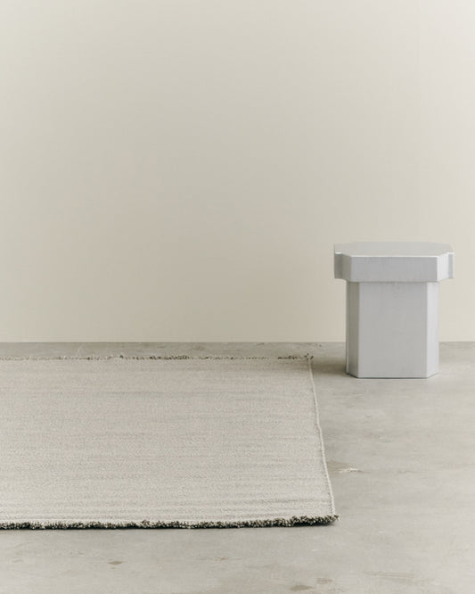 FOUND RUG 04